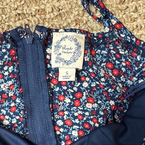 Francesca’s Blue Rain Floral Spaghetti Strap Floral Romper, size small - Picture 5 of 5